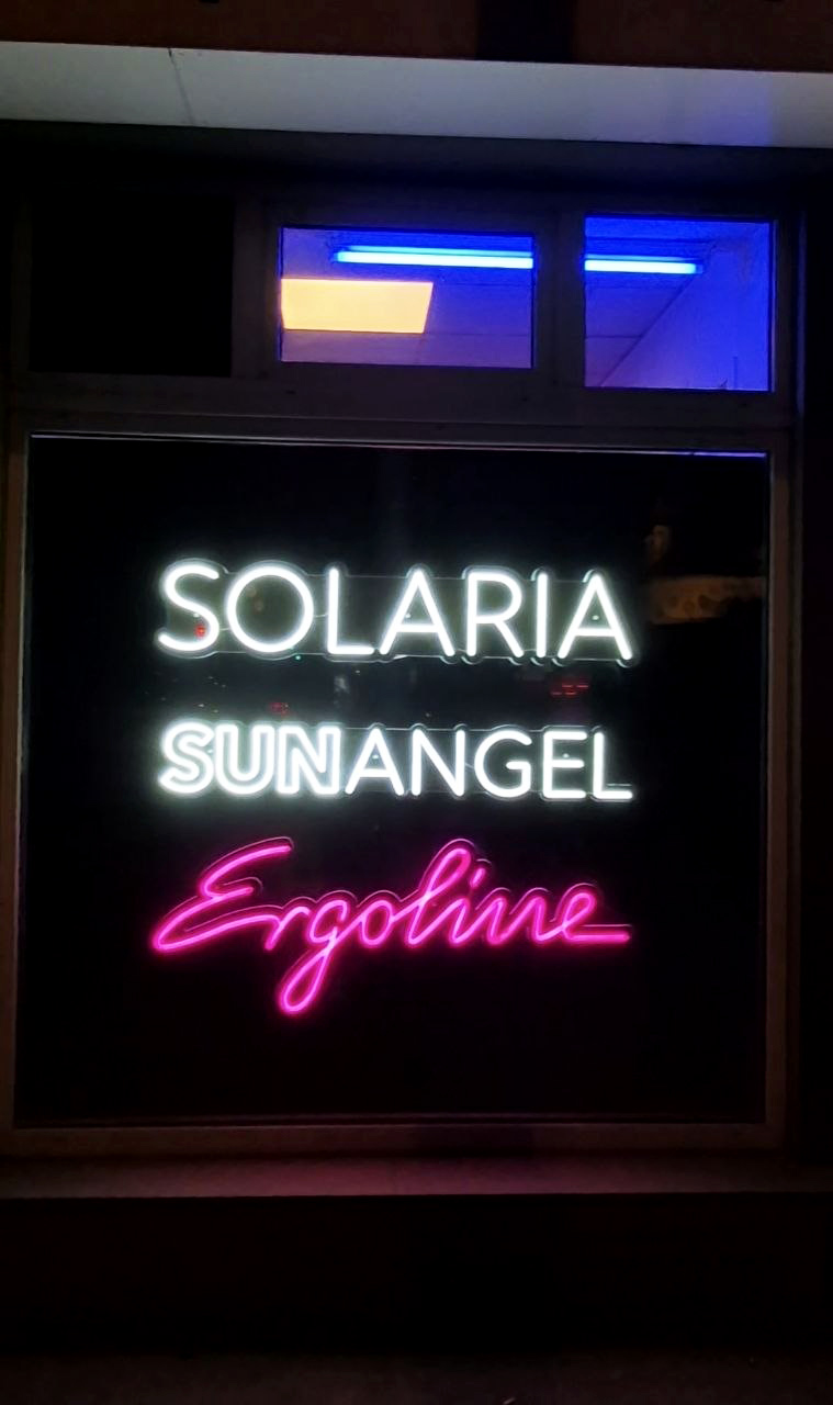Neonové nápisy Solaria Sunangel (1)